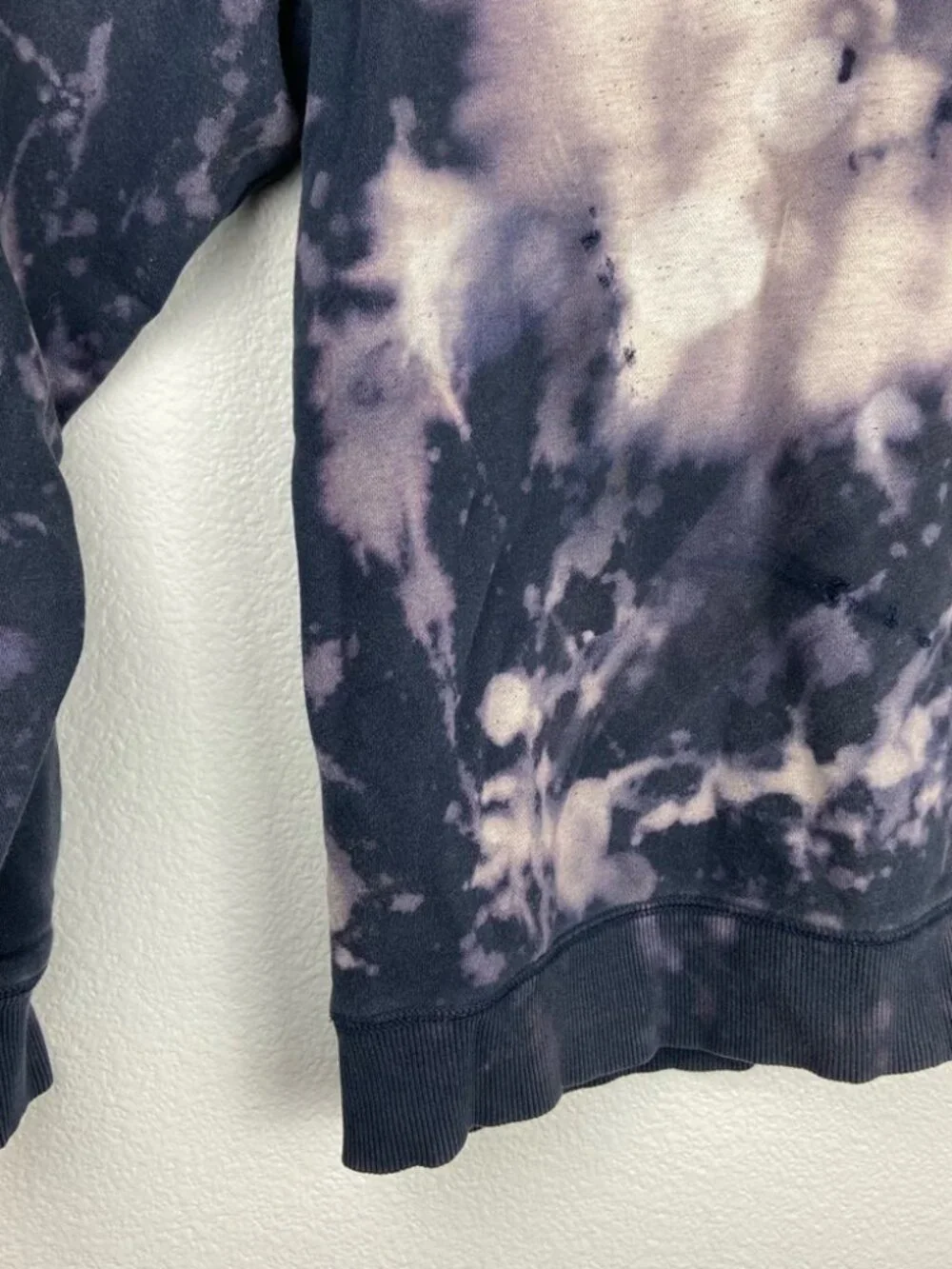 Nike Distressed Bleached Pullover Sweatshirt size Large